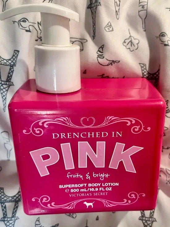 Victoria Secret Pink Drenched in Pink Lotion - Picture 2 of 4
